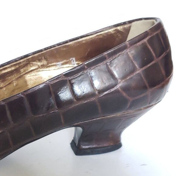 Joan & David Italian Brown Croc Print Leather Pumps -Hand Made in Italy, size 7B - Picture 3 of 16